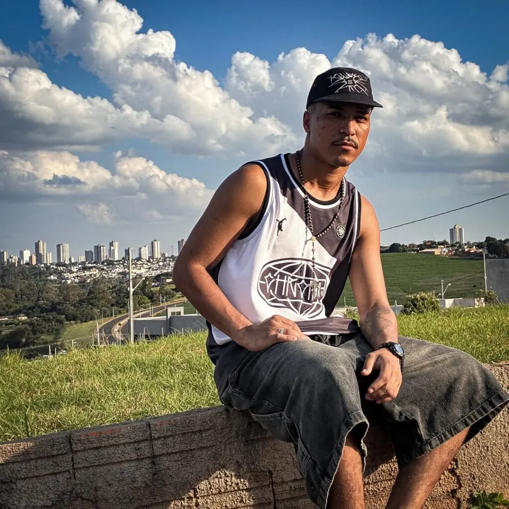 Negrinski lança clipe “Karma” - Canal RapRJ