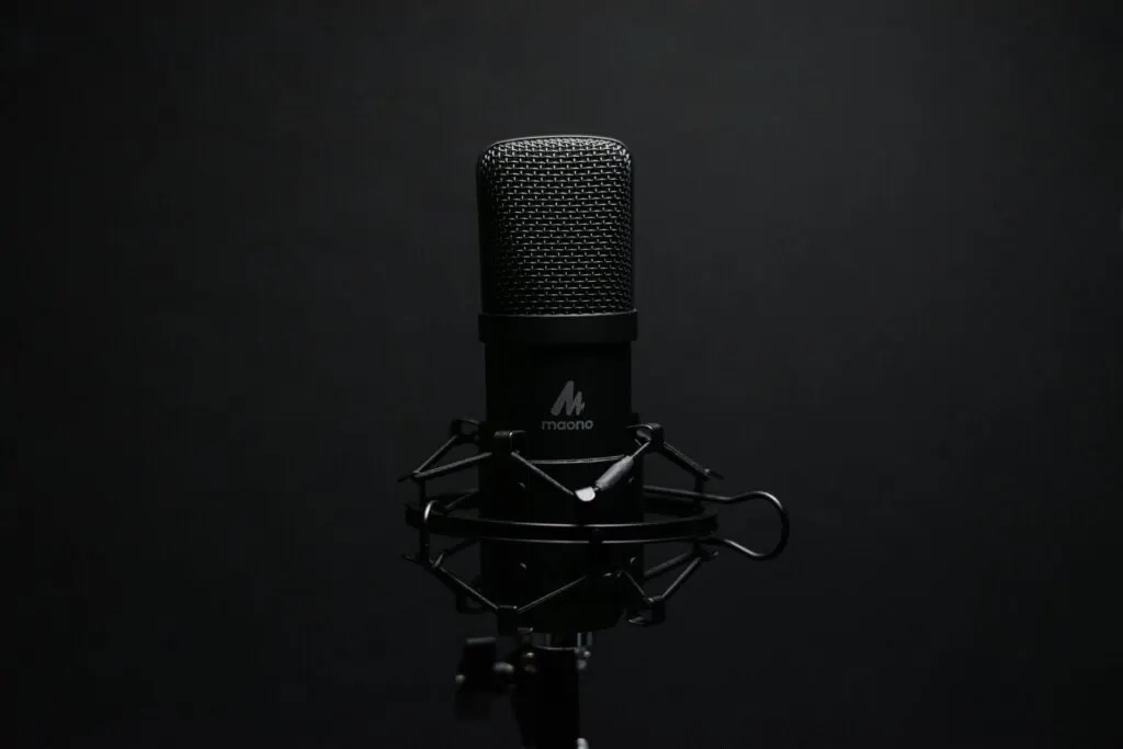 Microfone de estúdio, capa do guia de lançamento de música