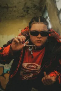 Stelly transforma “Caminhoneira” em novo videoclipe do EP “Ruas do Bairro”